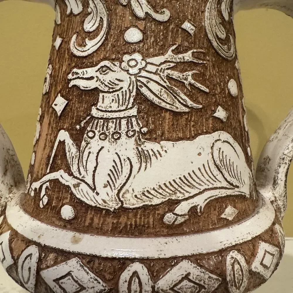 Deruta Italian Pottery Vase La Pinturicchio Sgraffito Handmade Deer Stag Vintage